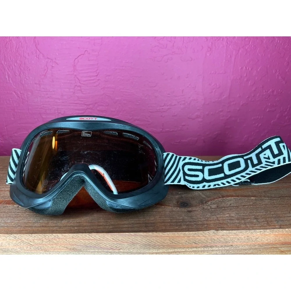 Vintage 80s Scott Snowboard Goggles - Amber Tint